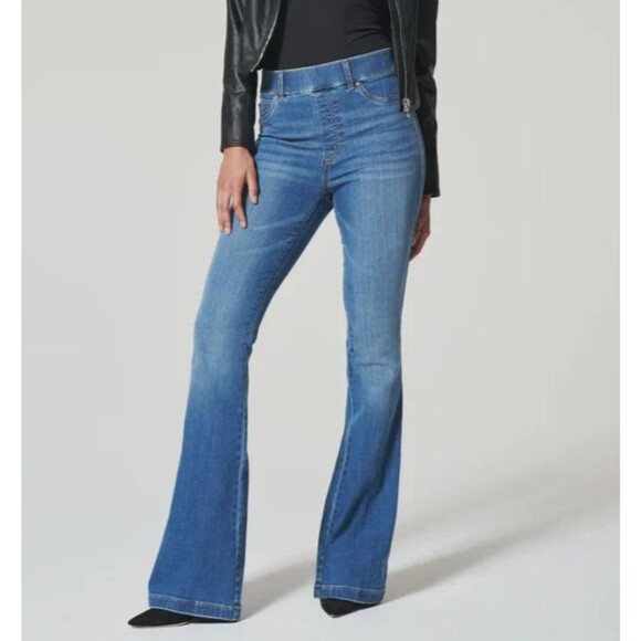 SPANX FLARE Pull On Denim Jeans VINTAGE INDIGO Medium Blue Sz Medium - Picture 1 of 8